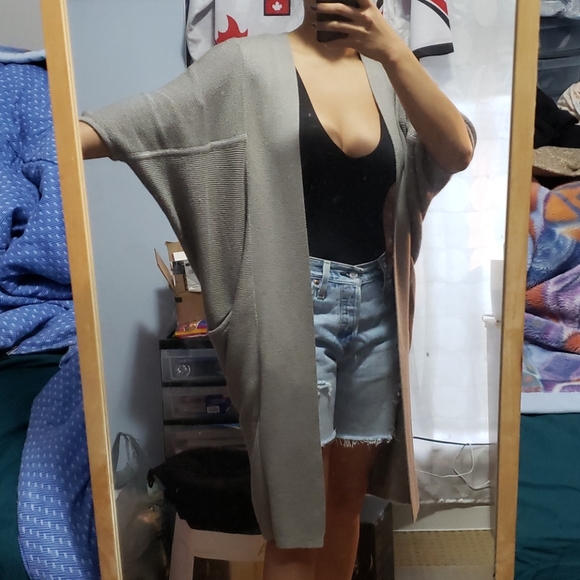 The Group Babaton Cardigan - Picture 2 of 4